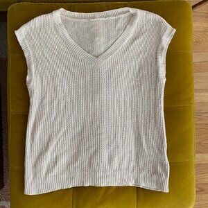 Oasis Knit Short-Sleeve Sweater Top - Small